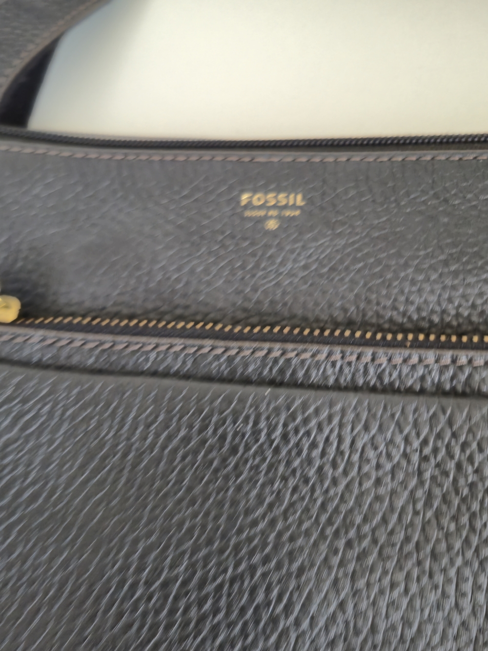 Minimalist Fossil Black Pebbled Leather Crossbody Bag - Picture 10 of 11